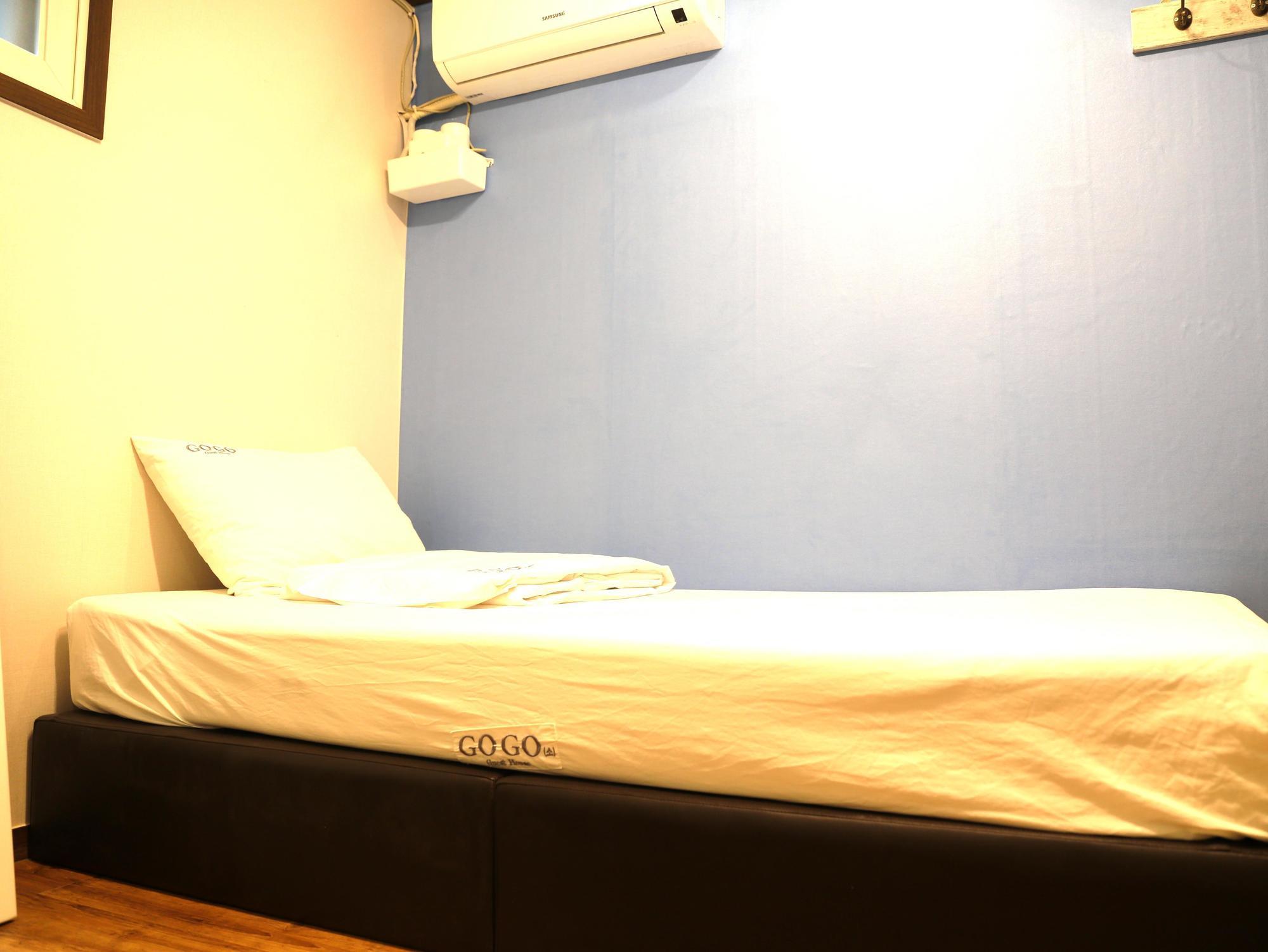 Kingkong Hotel Myeongdong Сеул Экстерьер фото